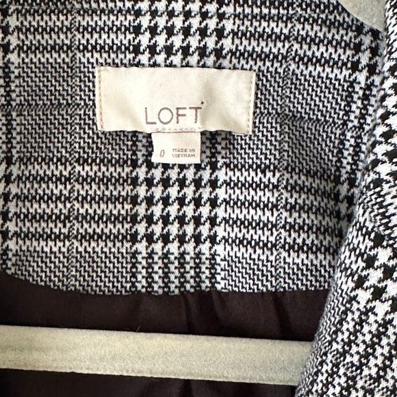 Loft Blazer - Picture 3 of 10